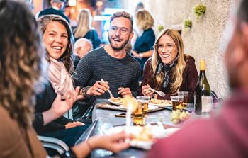 Neighborhood dining & entertainment